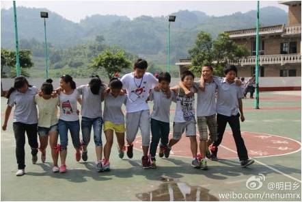 7��21�գ��������l(xi��ng)������֧�̈F�Ĵ�С��ꠣ������e�׶��ЌW(xu��)�e�k��Ȥζ�\�ӕ���꠆T�͌W(xu��)�����R��ꇣ����Α��Г]����ˮ�����f�P(gu��n)���c���顣