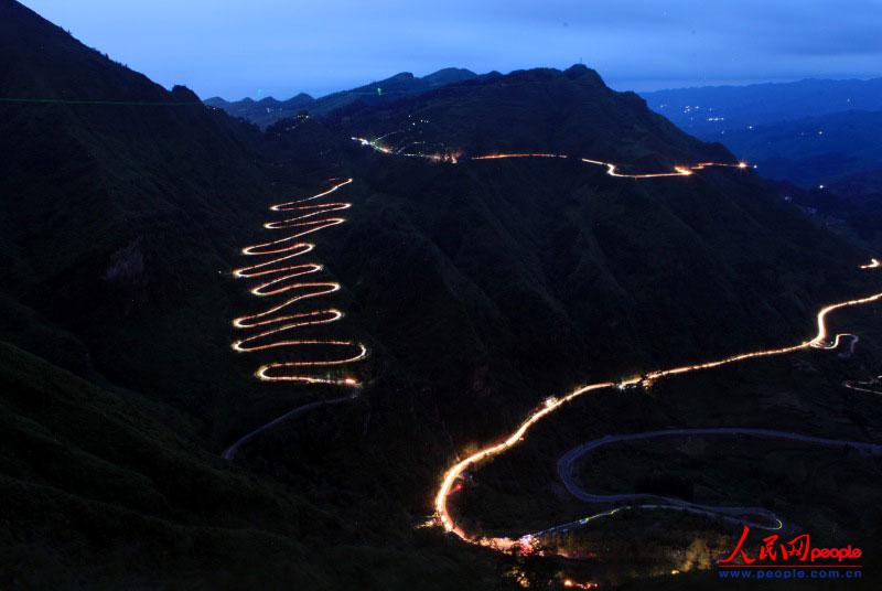 ��¡��24���ա�֮ҹ����ꐁ��֔zӰ��