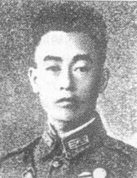 ����t��1905��9�������F��ʡ�󲨿h����1926���������S��܊�ٌWУ��5�ڲ����ƌW����1937��������t�����ʲ�������������������(zh��n)��ؓ؟���ؼζ�һ�������˔��˶���M������������(zh��n)�󣬗���t�����ʲ��D�Ƶ����֮����(zh��n)���_ʼ�Γ���ӣ���܊�{����(y��u)�ݱ�����������t�c������ʿ�����ڽ��u�I������t��������ʿ���c��܊����(zh��n)������ҹ�� 1939��2��������t�����ʲ�������𣨲����䣨������·������܊�������Ď��F����(zh��n)�������ұ���������������ѳ����