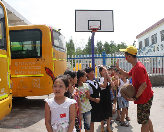 ���Ϲ��I(y��)��W(xu��)��(j��ng)��(j��)�Q(m��o)�׌W(xu��)Ժ����ϵ�P�h�������ж����������(hu��)��(sh��)�`�(du��)������ʡƽ�ɽ���P�hѦ���(zh��n)���Ӝϴ���ӢС�W(xu��)�_չ֧�̻��(d��ng)���e�k��ӢС�W(xu��)��һ��Ȥζ�\(y��n)��(d��ng)��(hu��)��׌�W(xu��)���w��(hu��)�W��ƥ�˾������D��־Ը�߽o�W(xu��)���ĄŃ����͡�