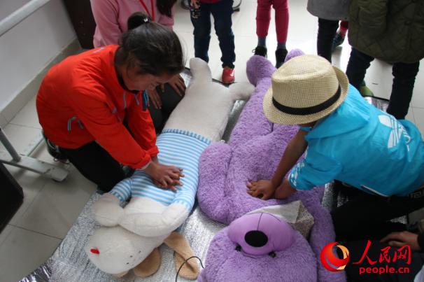 �V�|�t(y��)�ƴ�W(xu��)ů�L(f��ng)�Ї�(gu��)־Ը����(w��)�(du��)���Ĵ�ʡ�����ݿ����h�����l(xi��ng)���ʹ��_(k��i)չ����־Ը����(w��)���̺��ӂ��ƌW(xu��)�\(y��n)��(d��ng)���p���\(y��n)��(d��ng)�p������ᘌ�(du��)�\(y��n)��(d��ng)��Ҋ(ji��n)�܂���r���ڼ����Ծȼ������D�麢�ӂ����ò�ż����(x��)�ķΏ�(f��)�K�������ȼ��ȼ��������F(tu��n)�(du��)�ṩ��