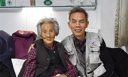 �ϋ���(zh��n)���˲�ħ�ҵ��ϋ���һ��(g��)ƽ������ͨ���r(n��ng)��DŮ����������������һ��(g��)�����ւ����ĸ�H���mȻ�w���ಡ�����s���҂��ֵ����5�˶����B(y��ng)�L����˳��˼ҡ����ҵ�ӡ�����ϋ�һ݅���ڄ�����(ji��)����������һ݅���c���o�����cͬ���˲�����Ů���ٶ��Ѻ���̎��2017�������ɴ�ס�M(j��n)�t(y��)Ժ����������������Ը����(zh��n)�ٲ�ħ���܉��~�^90�q��ٚq�M(j��n)܊����Ԕ��(x��)�� 