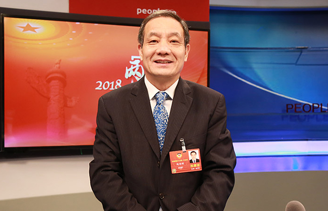 全國(guó)政協(xié)常委、湖南省人大常委會(huì)副主任楊維剛：創(chuàng)建“數(shù)字政府”賦能數(shù)字經(jīng)濟(jì)發(fā)展