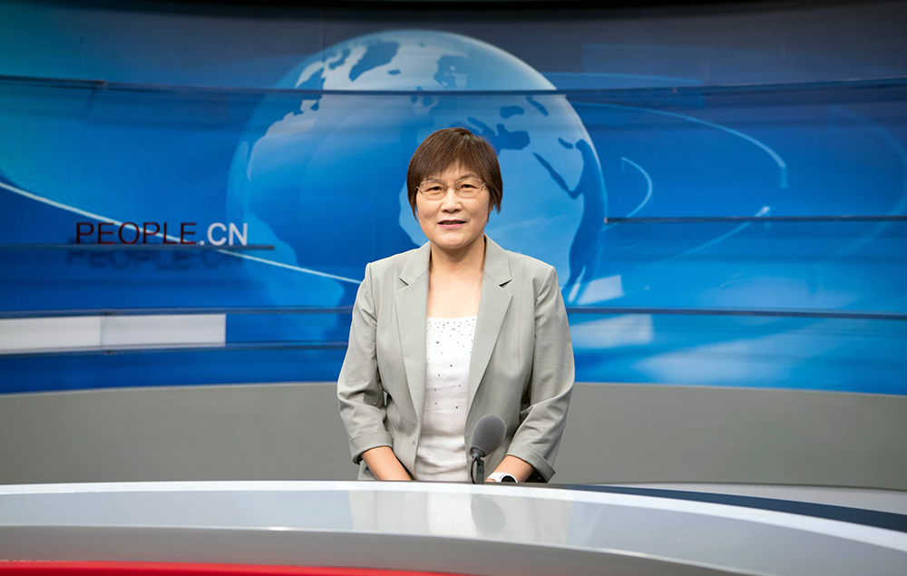 中國兒童中心黨委書記叢中笑接受人民網(wǎng)采訪。人民網(wǎng) 楊華龍攝