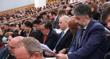 中國擔(dān)當(dāng)為世界注入確定性