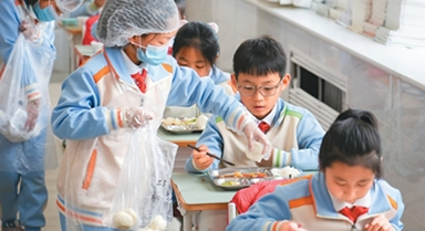 北京市推進校園餐改革